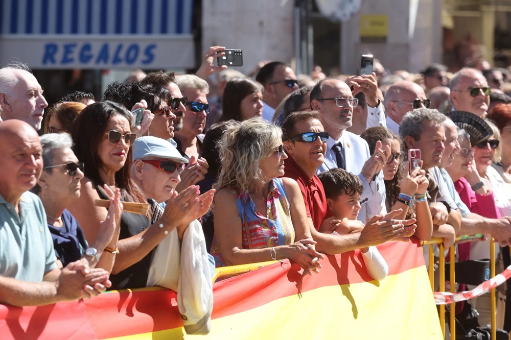 Presentación de la Jura de Bandera Civil en el Patio del Pozo de Medina del Campo. Yaiza Cobos ( REGRESAMOS )